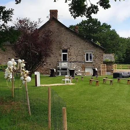 De Caractere A La Campagne Avec Piscine Ferienhaus Gorron